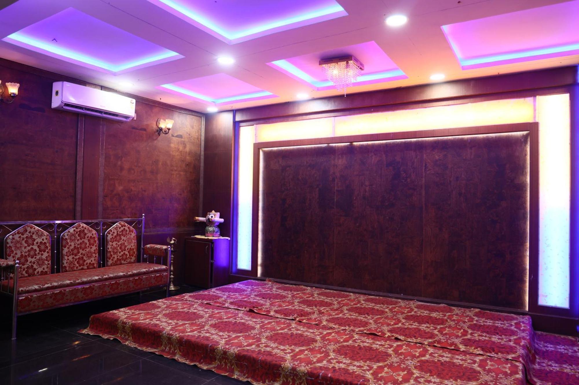 Hotel Bhubaneswari Classic Brahmapur Exterior photo