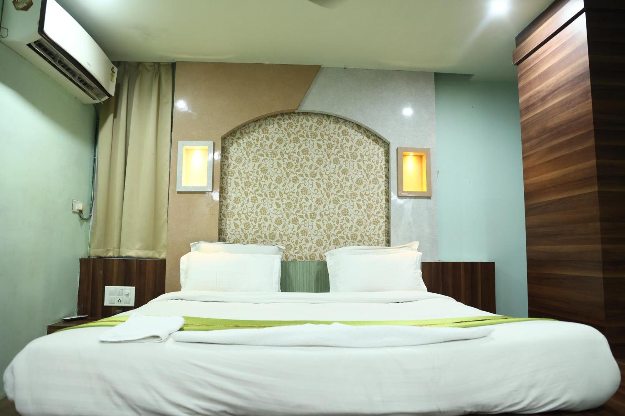 Hotel Bhubaneswari Classic Brahmapur Exterior photo